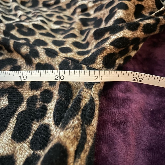Ladies medium Michael Kors leopard print shirt - Picture 8 of 9